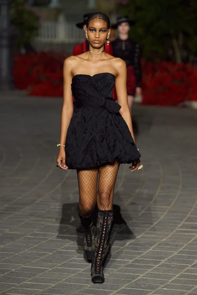 Look 34
